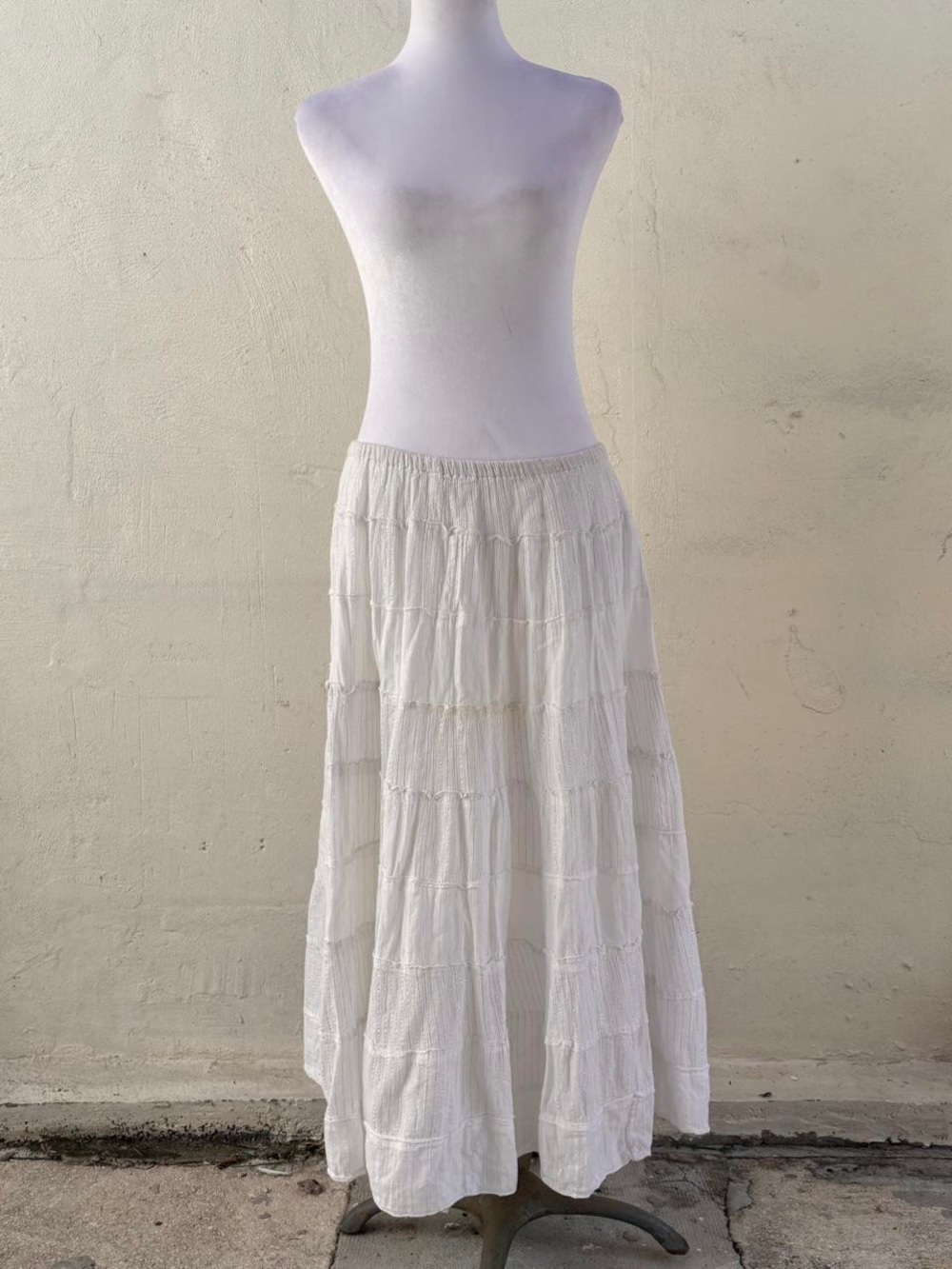 White High-Low Tiered Maxi Skirt - Elegant Lightweight Summer Style